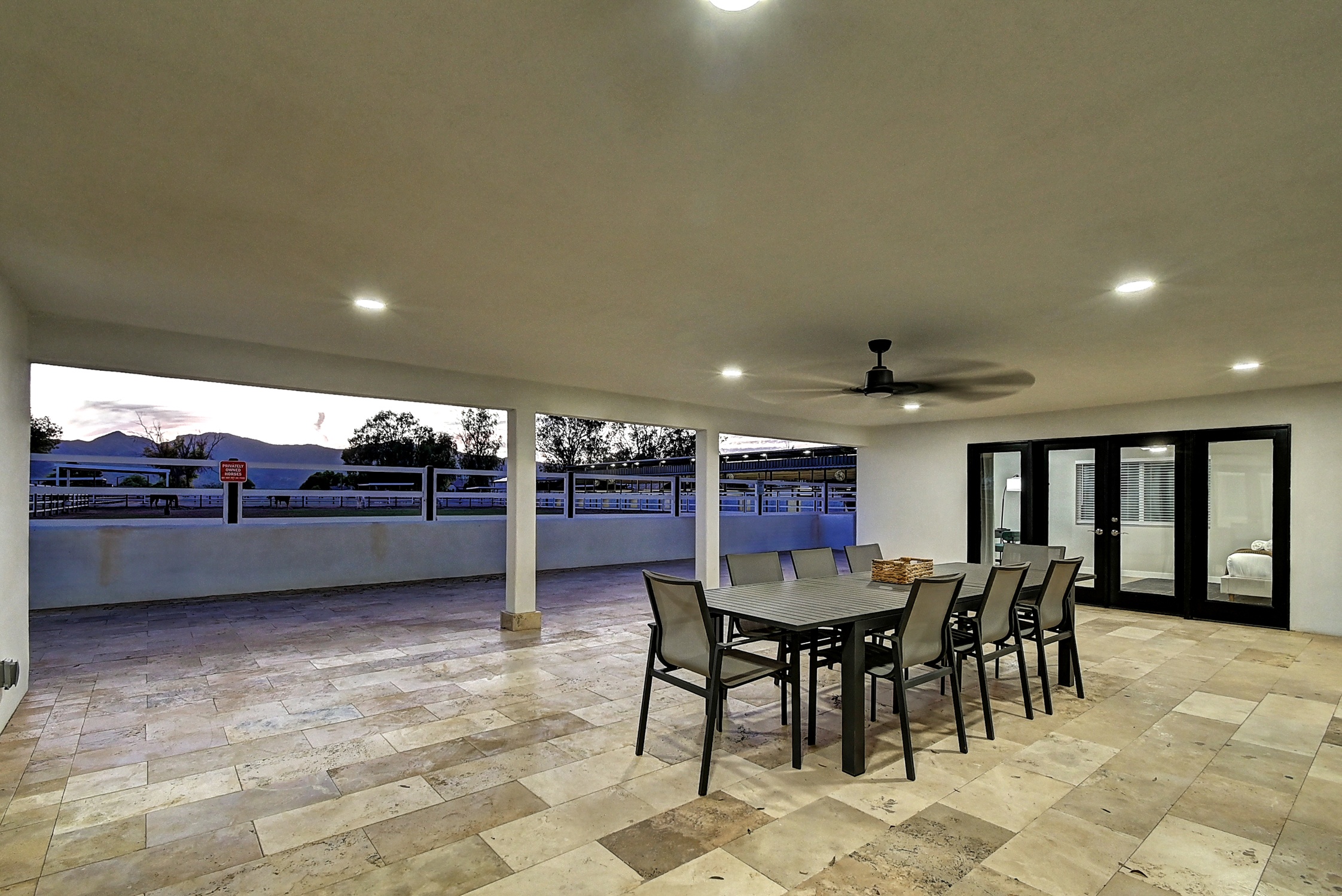 Stunning 6 Bdm Desert Ranch Equestrian Estate! | Living Quarters + Stables | For Rent or Sublet