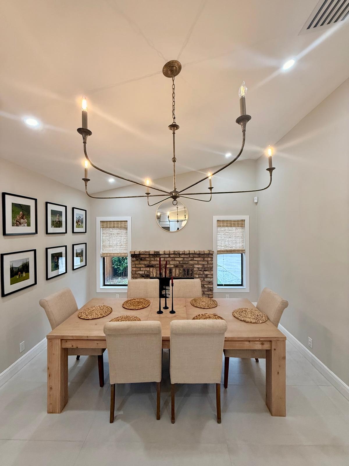 FULLY REMODELED WELLINGTON HOME | 4 BEDROOMS | FENCED CORNER LOT | SCREENED PATIO | PREMIUM KITCHEN | Living Quarters | For Rent or Sublet