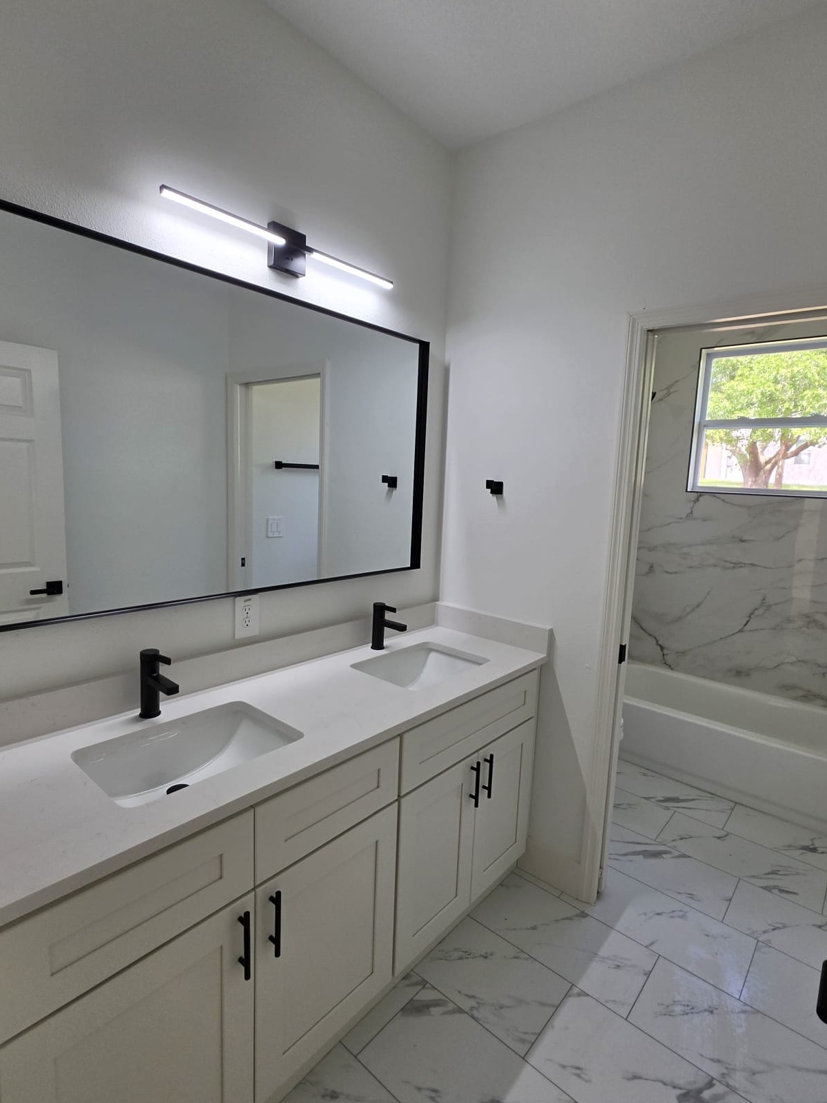 Brand-New 4-Bedroom Home on 2.11 Acres with Pole Barn Near Ocala | Living Quarters | For Sale