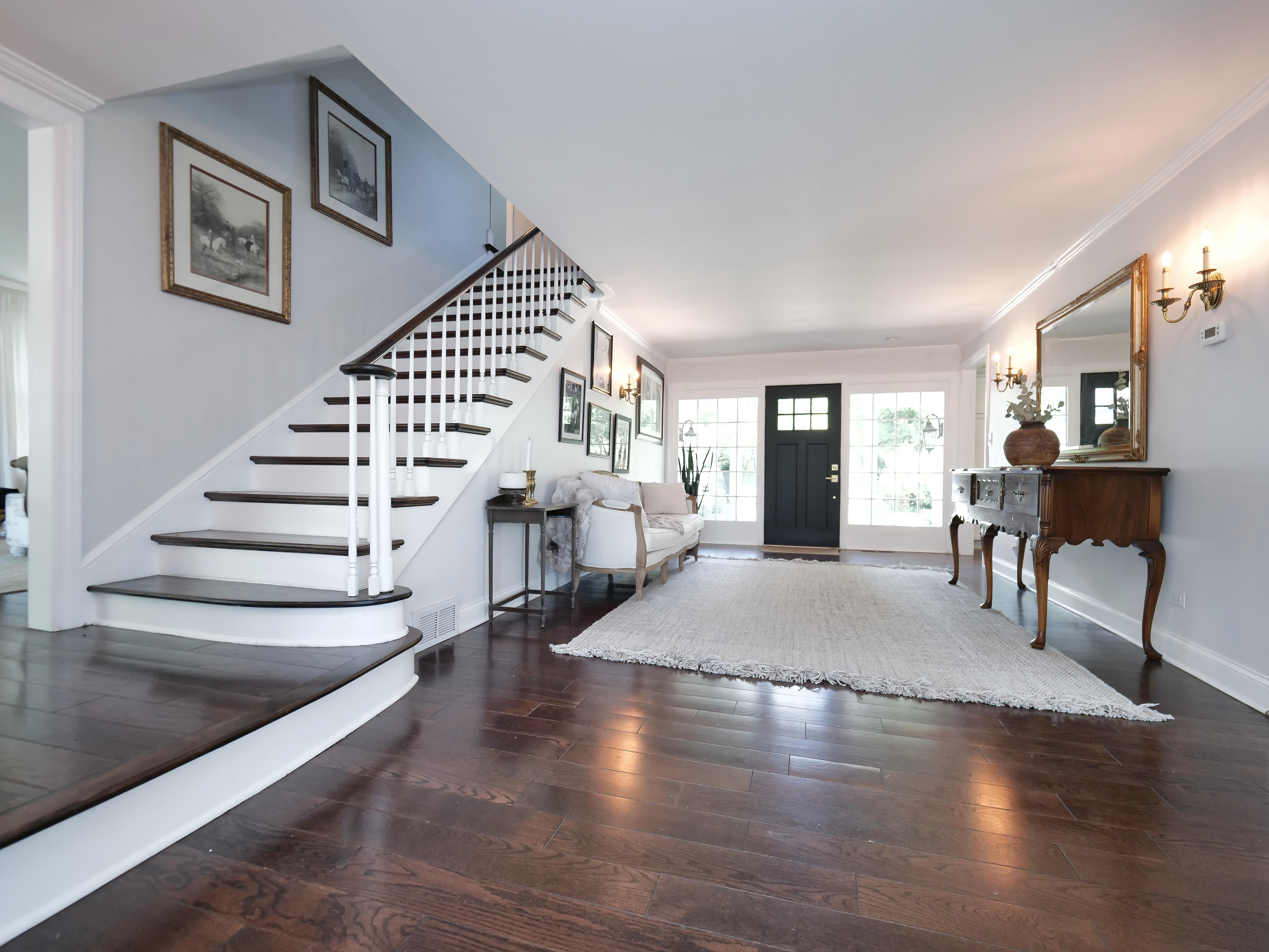 LUXURY EQUESTRIAN ESTATE---owner financing available! | Living Quarters + Stables | For Sale