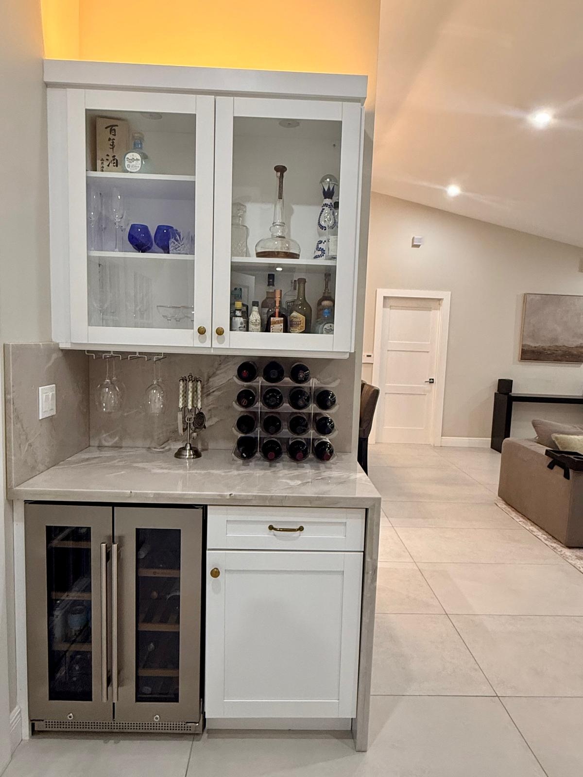 FULLY REMODELED WELLINGTON HOME | 4 BEDROOMS | FENCED CORNER LOT | SCREENED PATIO | PREMIUM KITCHEN | Living Quarters | For Rent or Sublet