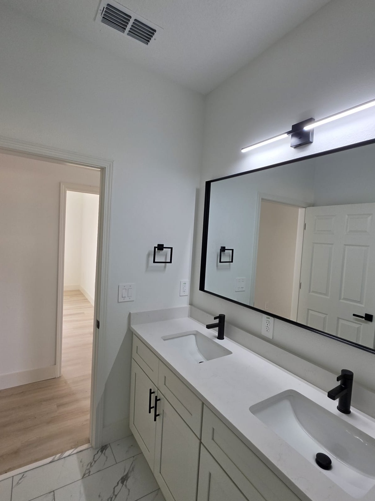 Brand-New 4-Bedroom Home on 2.11 Acres with Pole Barn Near Ocala | Living Quarters | For Sale