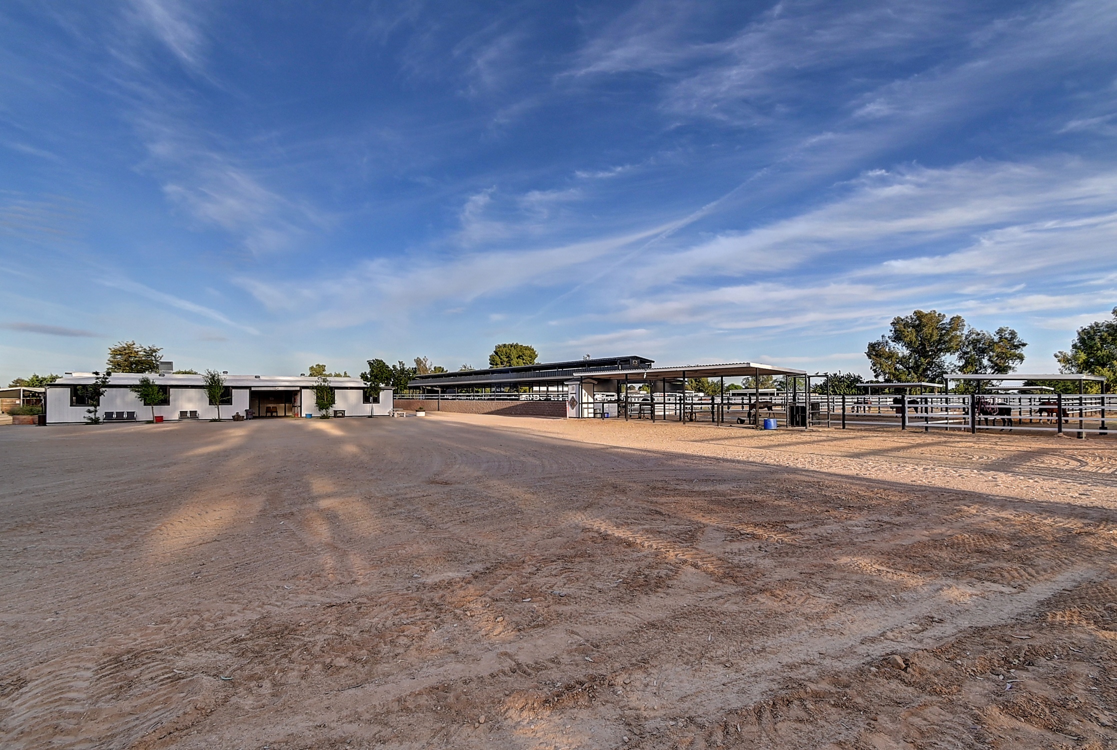 Stunning 6 Bdm Desert Ranch Equestrian Estate! | Living Quarters + Stables | For Rent or Sublet