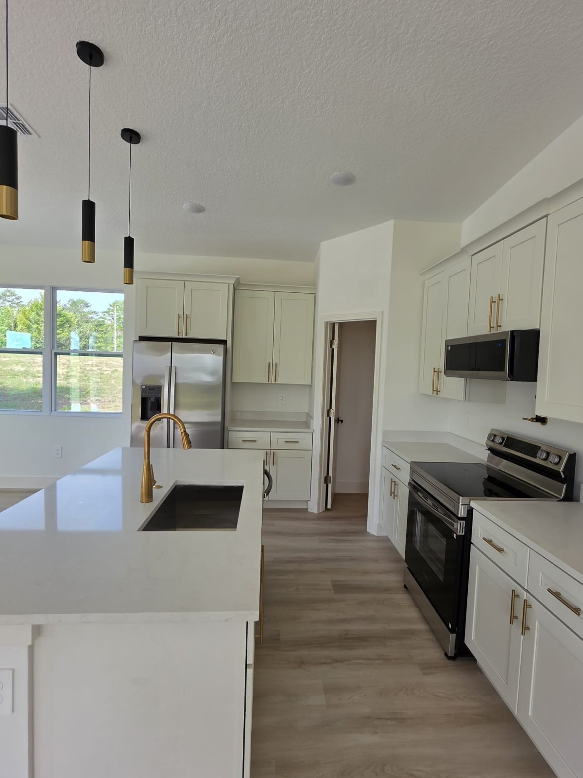 Brand-New 4-Bedroom Home on 2.11 Acres with Pole Barn Near Ocala | Living Quarters | For Sale