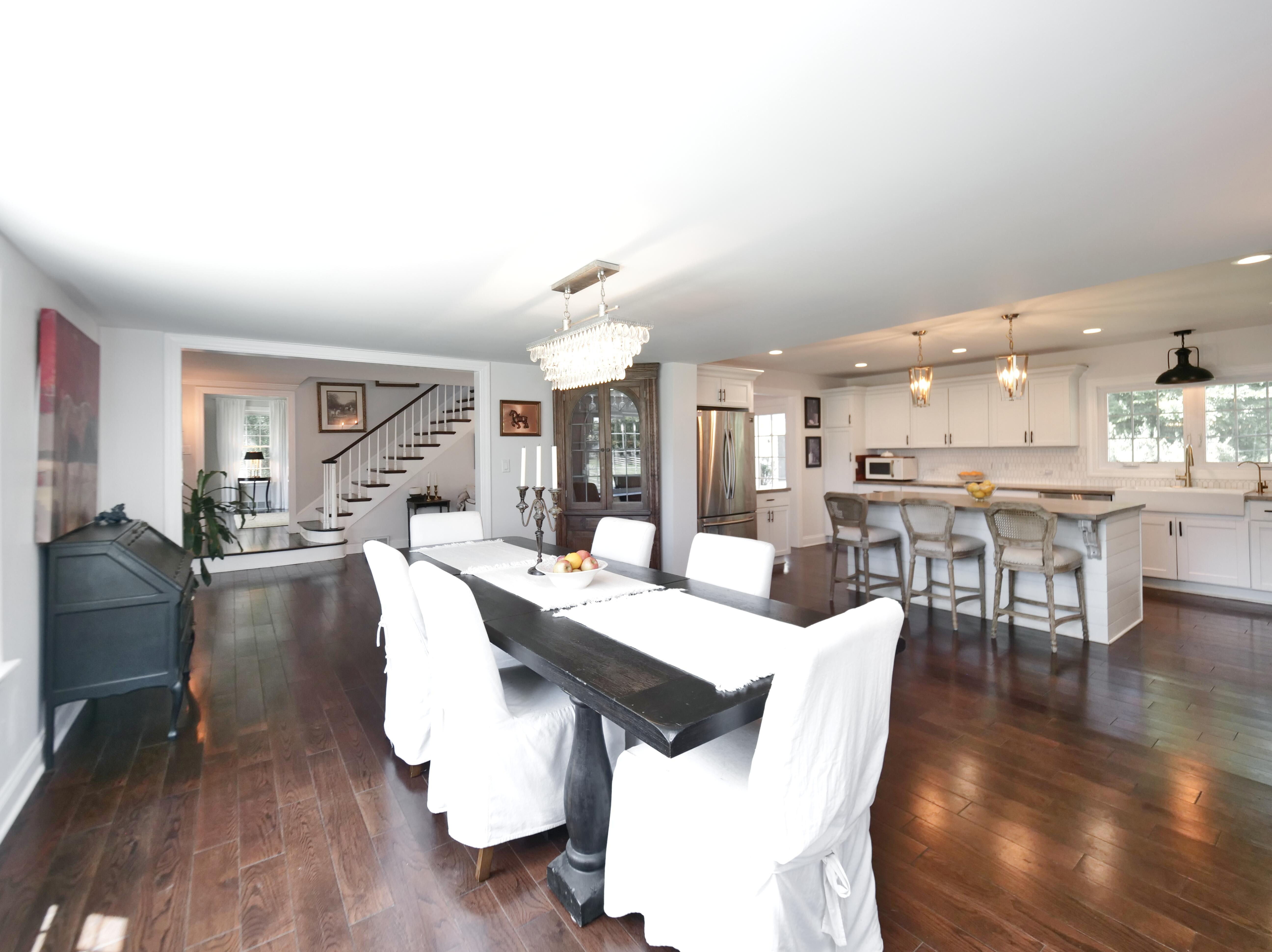 LUXURY EQUESTRIAN ESTATE---owner financing available! | Living Quarters + Stables | For Sale