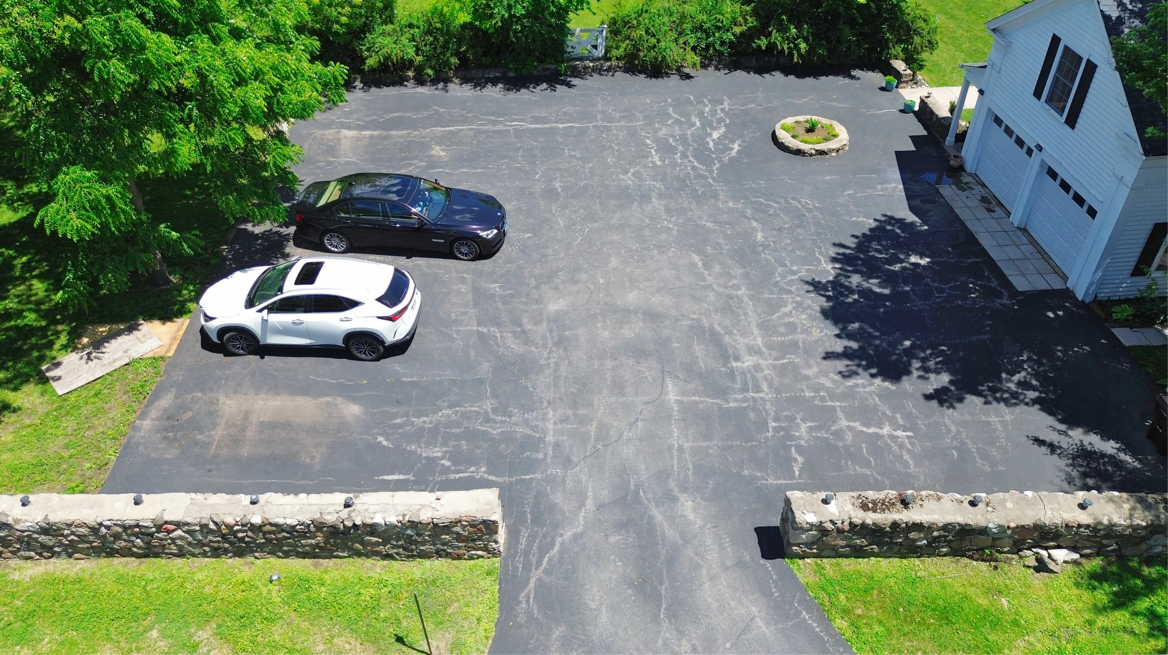 LUXURY EQUESTRIAN ESTATE---owner financing available! | Living Quarters + Stables | For Sale