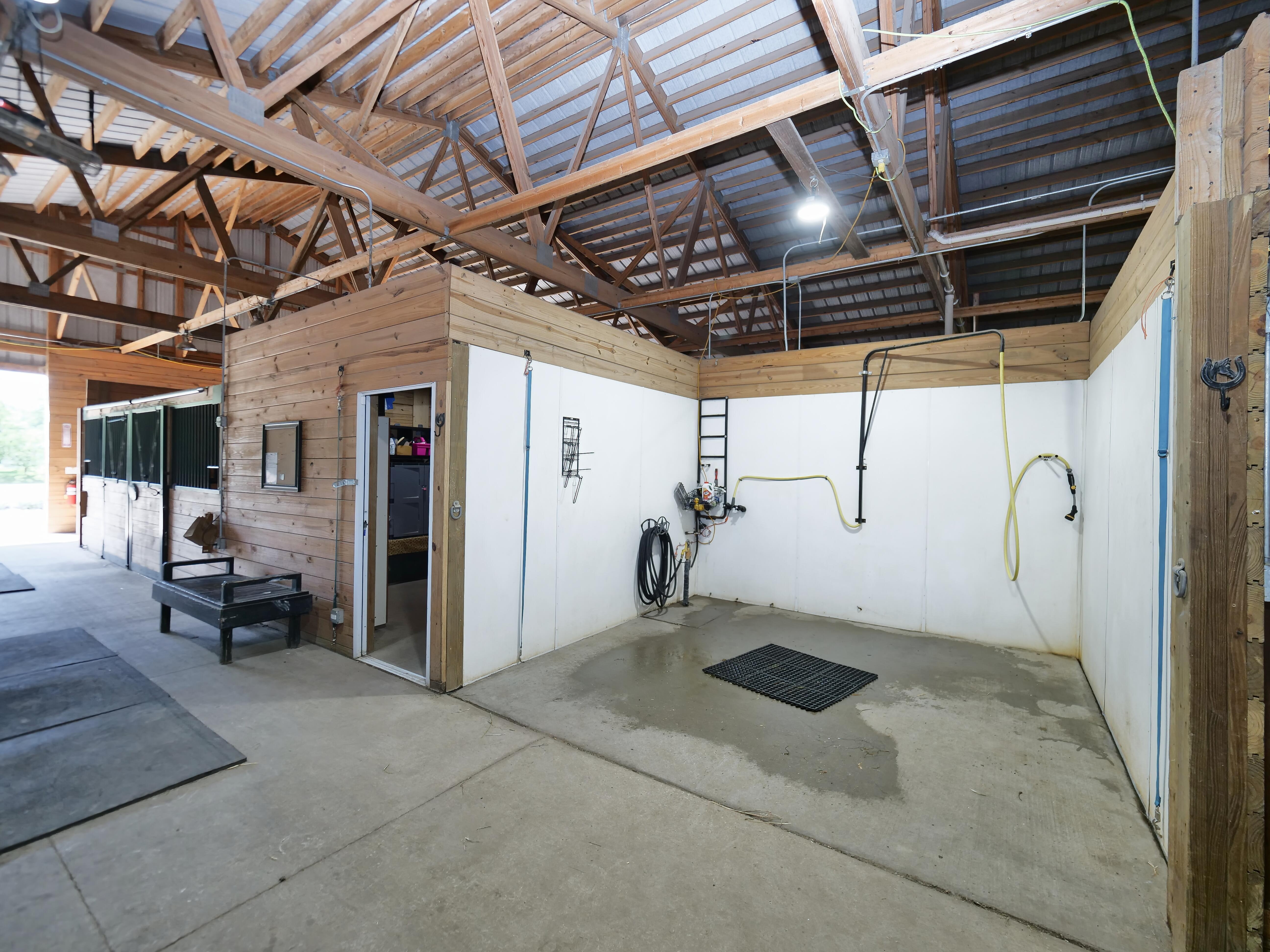 LUXURY EQUESTRIAN ESTATE---owner financing available! | Living Quarters + Stables | For Sale