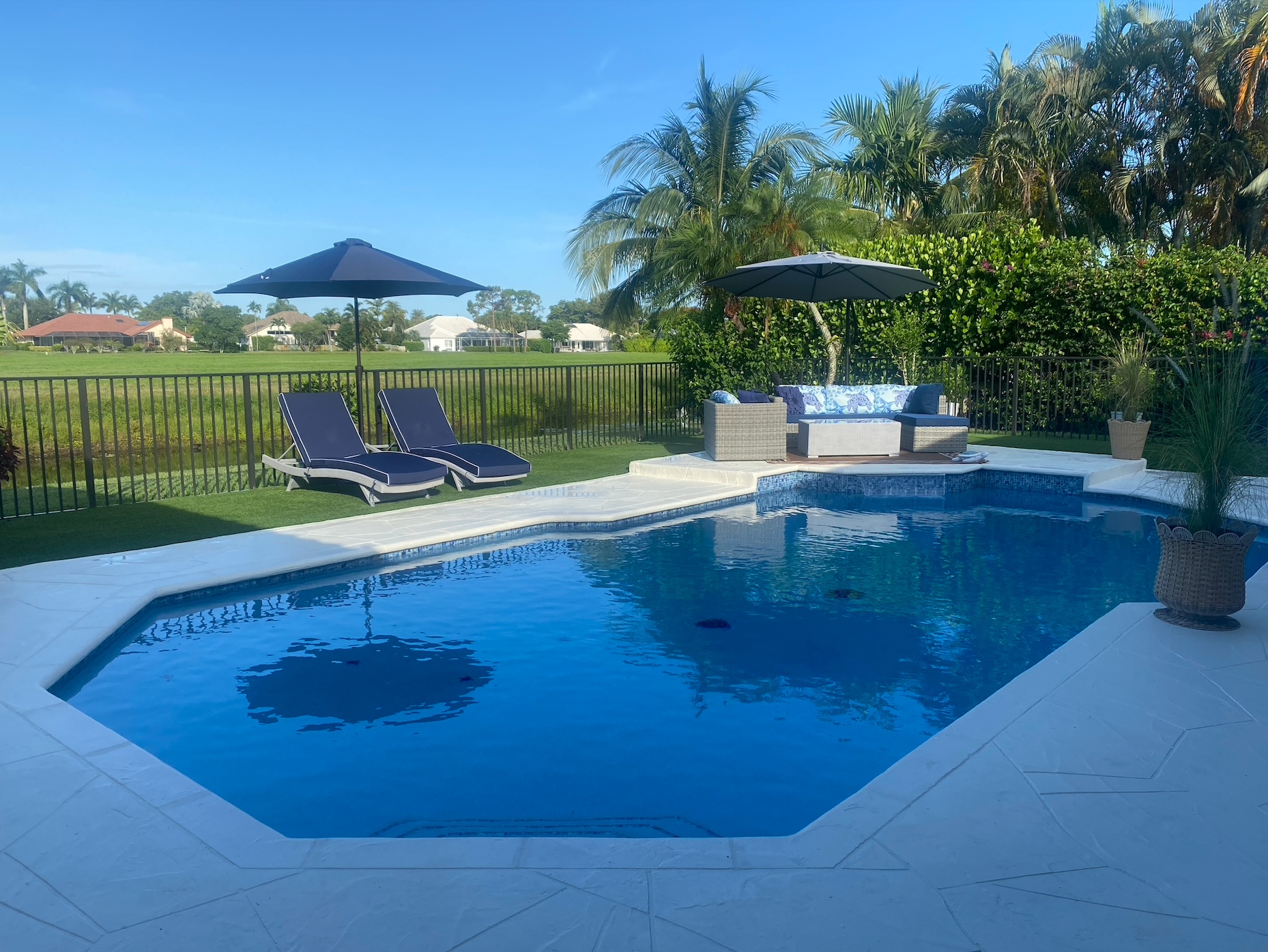 Rooms for rent for WEF Season 2026/27 | Groom Quarters | For Rent or Sublet